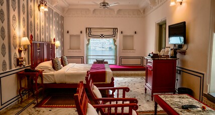 Hotel Amet Haveli Room Type - Lake Facing Suite With Private Balcony