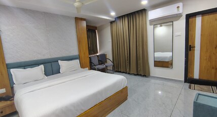 HOTEL SRI BALAJI INN Room Type - Suite Room