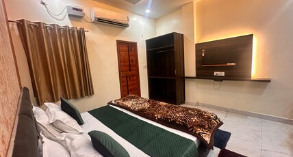 Hotel Shri Chandrawala Stays Room Type - Double Bed With Balcony ( Non Ac)