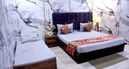 Queen Palace Room Type - Family Suite AC Room