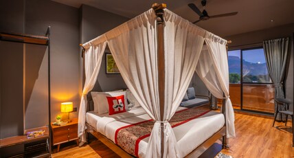 Moustache Hostel Lonavala Room Type - Deluxe Quad Room