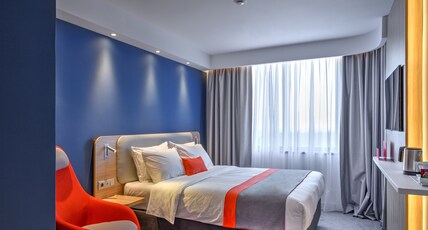 Holiday Inn Express ALMATY Room Type - Standard Room with Free Breakfast