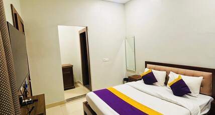Amarvilas Hotel & Resort Room Type - Royal Deluxe