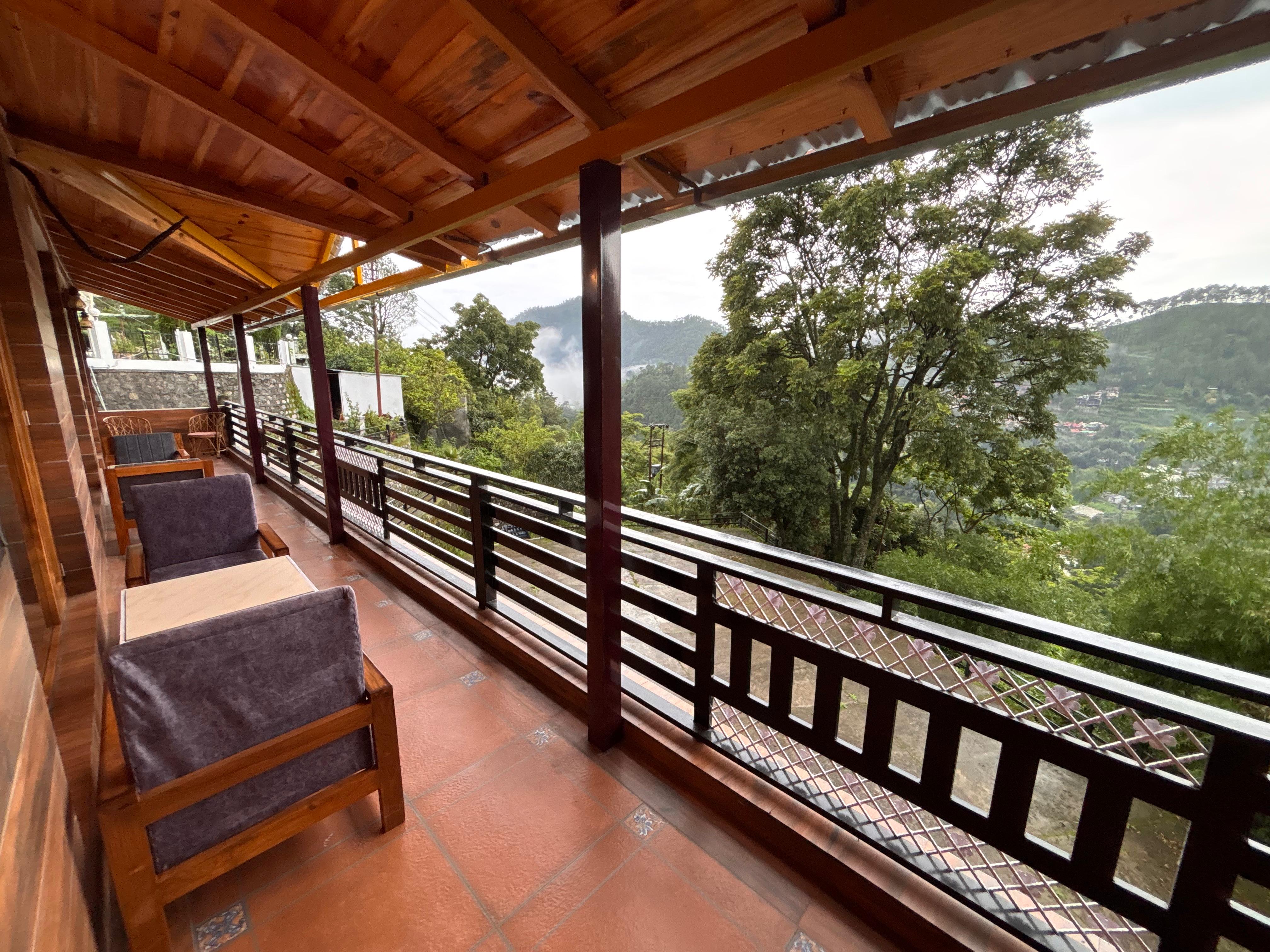 Sapphire Inn Near Kainchi Dham - Tap to explore photos