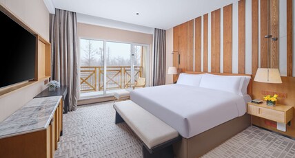DoubleTree by Hilton Changbaishan Hot Spring Room Type - KING DELUXE SUITE