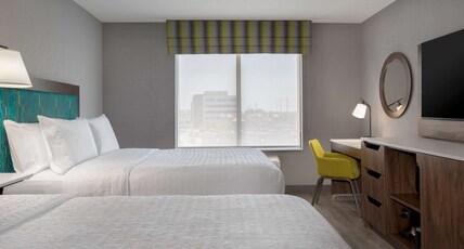 Hampton Inn by Hilton Brampton Toronto Room Type - 2 QNS MICROWV FRIDGE NS