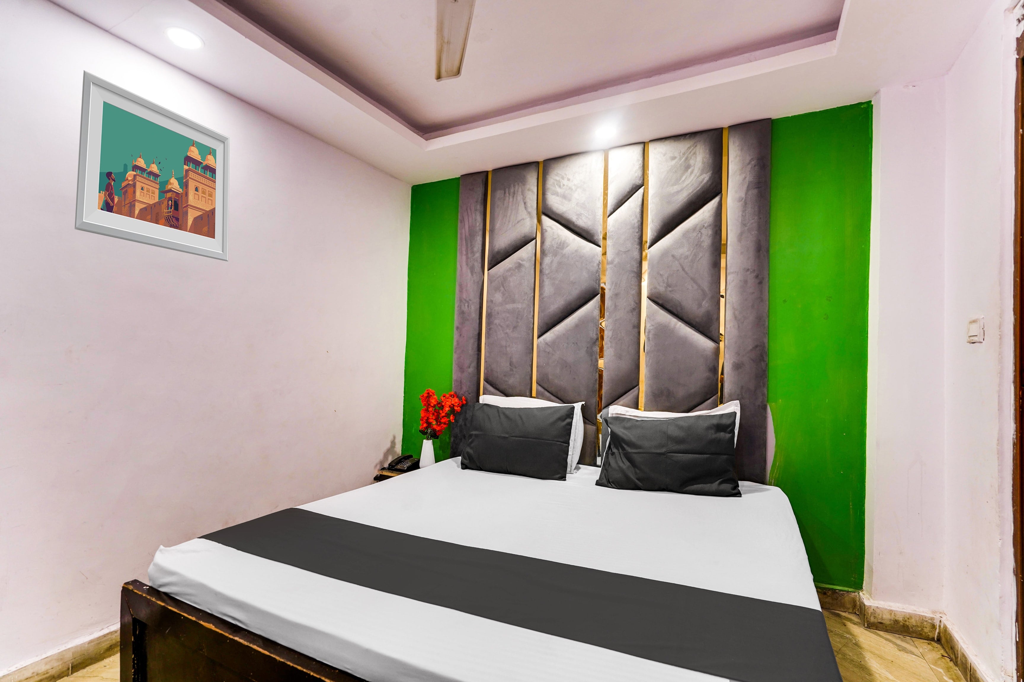 Hotel O PP RESIDENCY - Tap to explore photos