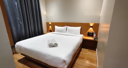Hashtag Inn Room Type - Deluxe City View Queen Bed Room Hashtag Inn Room Type - Deluxe City View Queen Bed Room