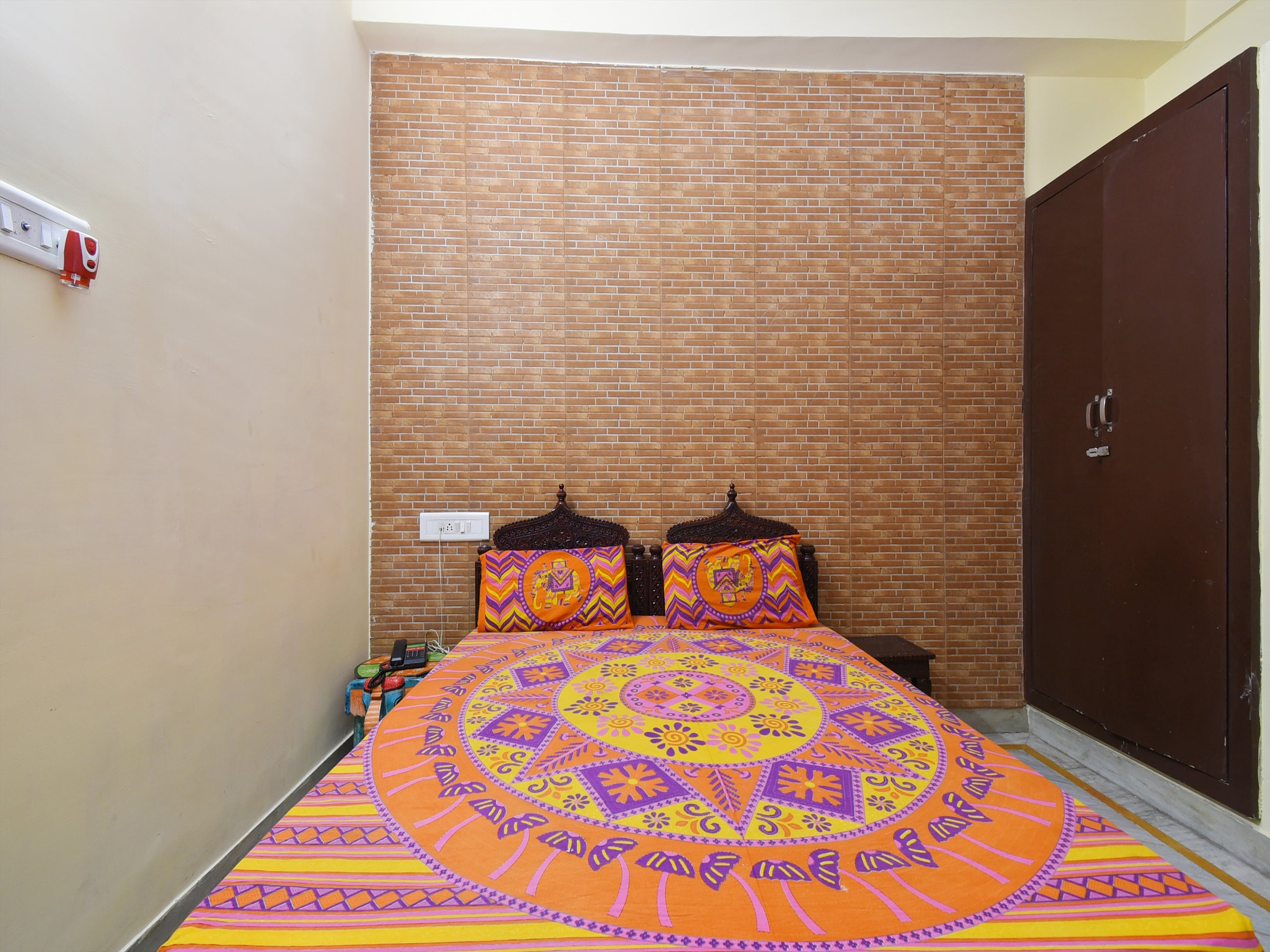 Hotel Raman Palace (PURE VEGETARIAN FAMILY HOTEL) - Tap to explore photos