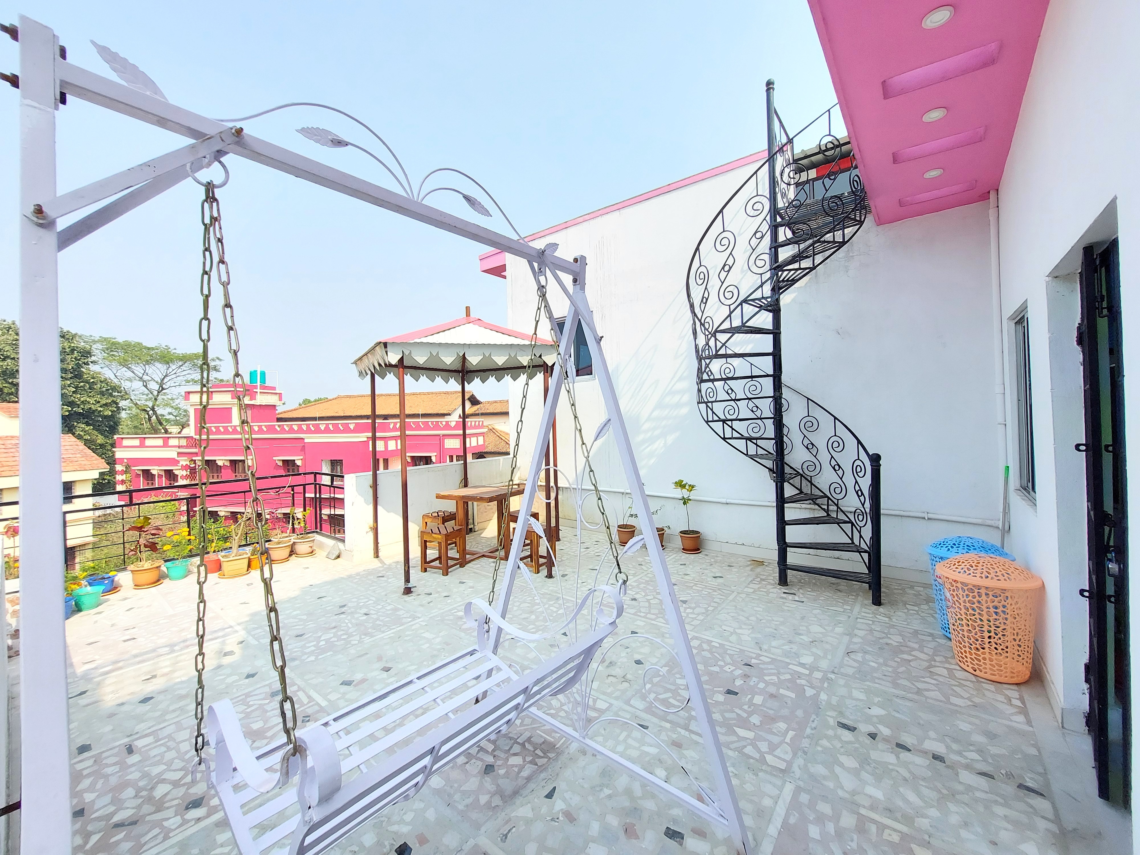 Zara homestay - Tap to explore photos