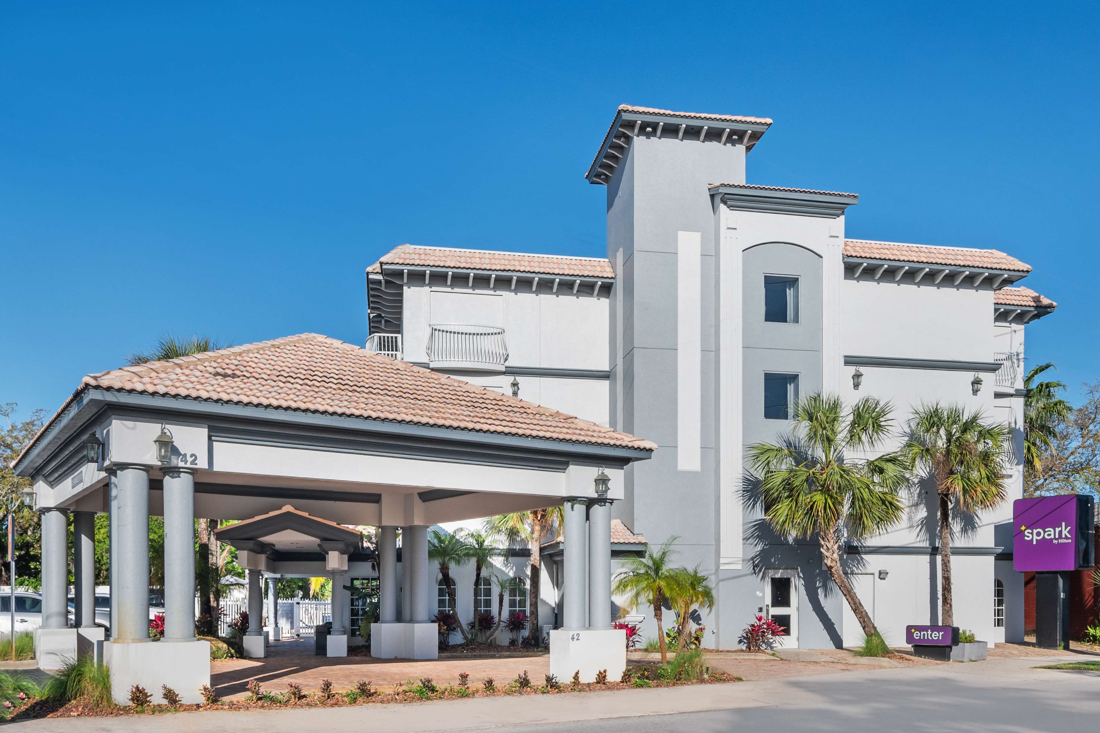Spark by Hilton St. Augustine Historic District - Tap to explore photos