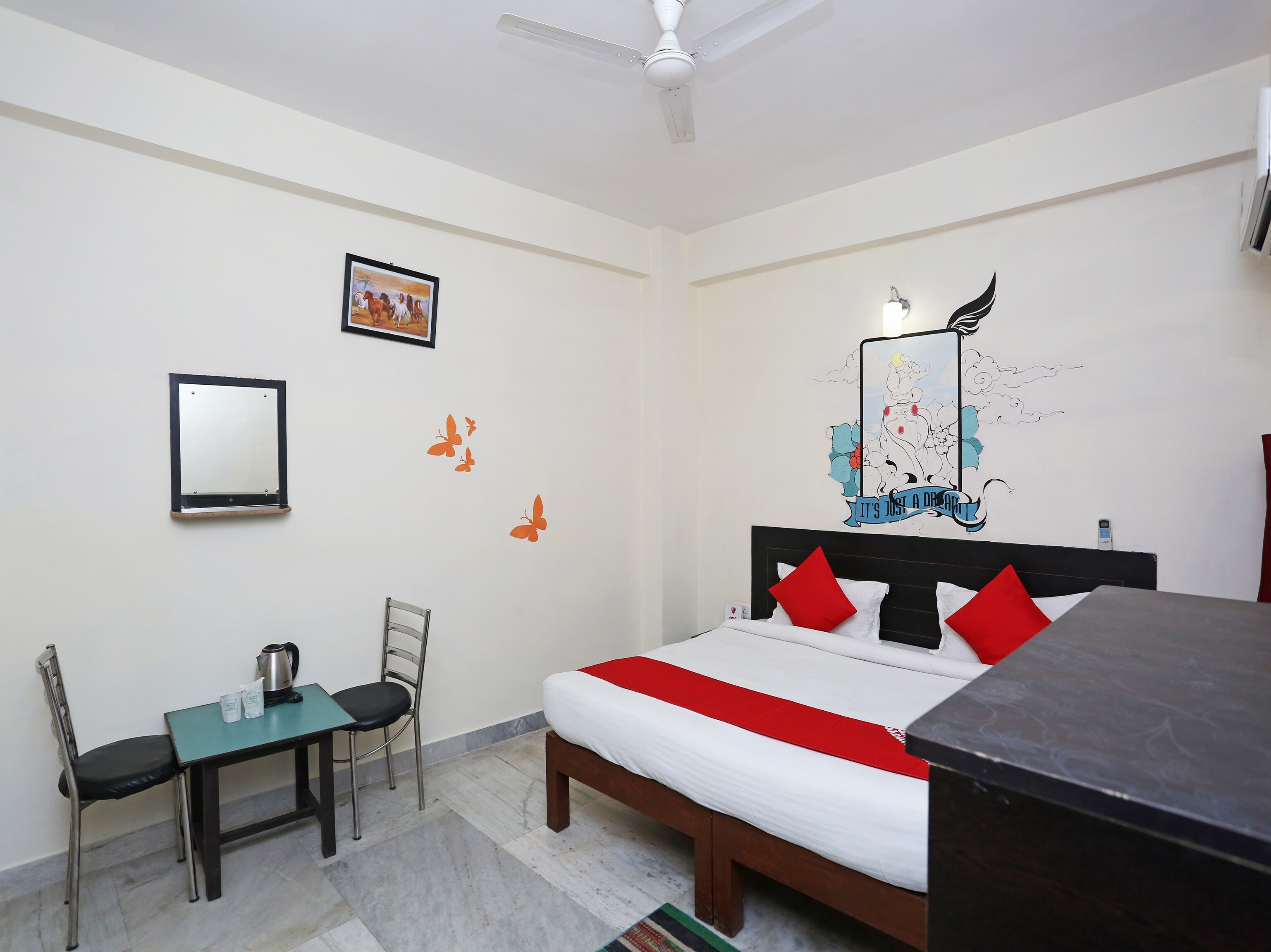 Hotel O Ganpati Agra - Tap to explore photos