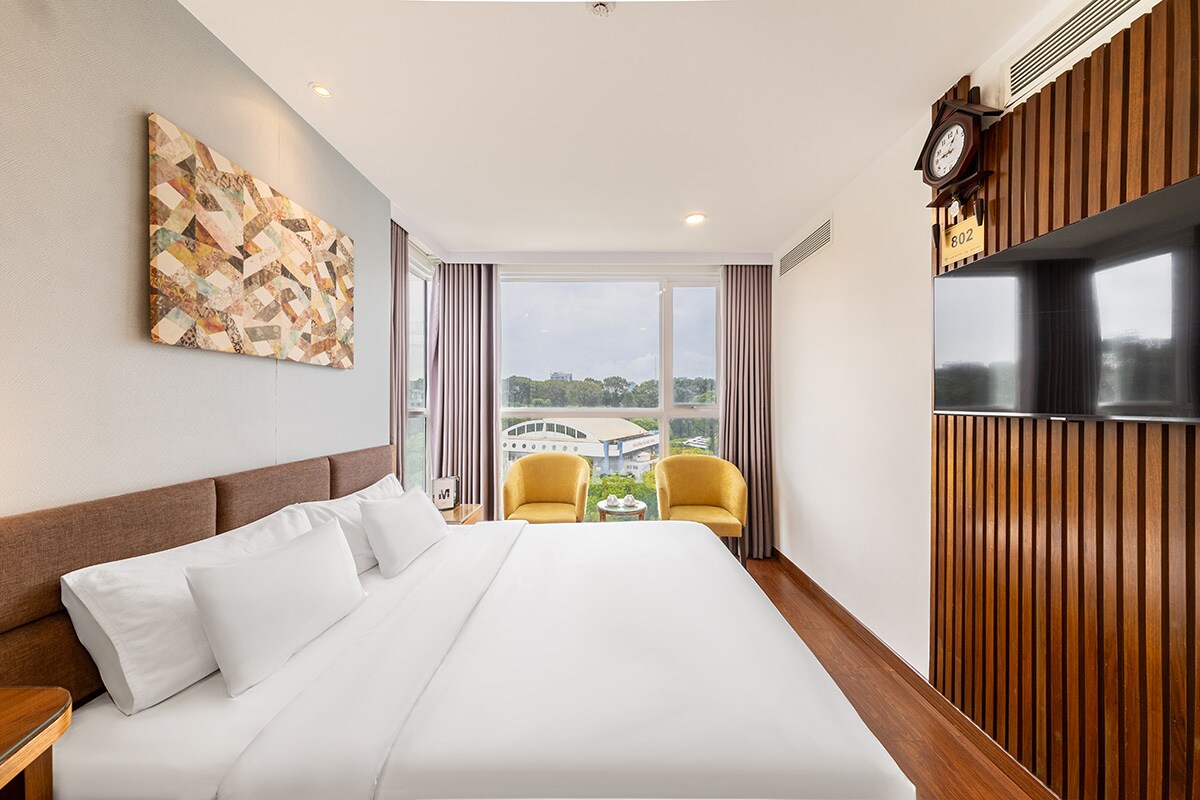A25 Premium Hotel - 55 Cach Mang Thang 8 - Tap to explore photos