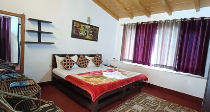 Pailaaag Orchards and Himalayan View Resort Room Type - Deluxe Himalayan View