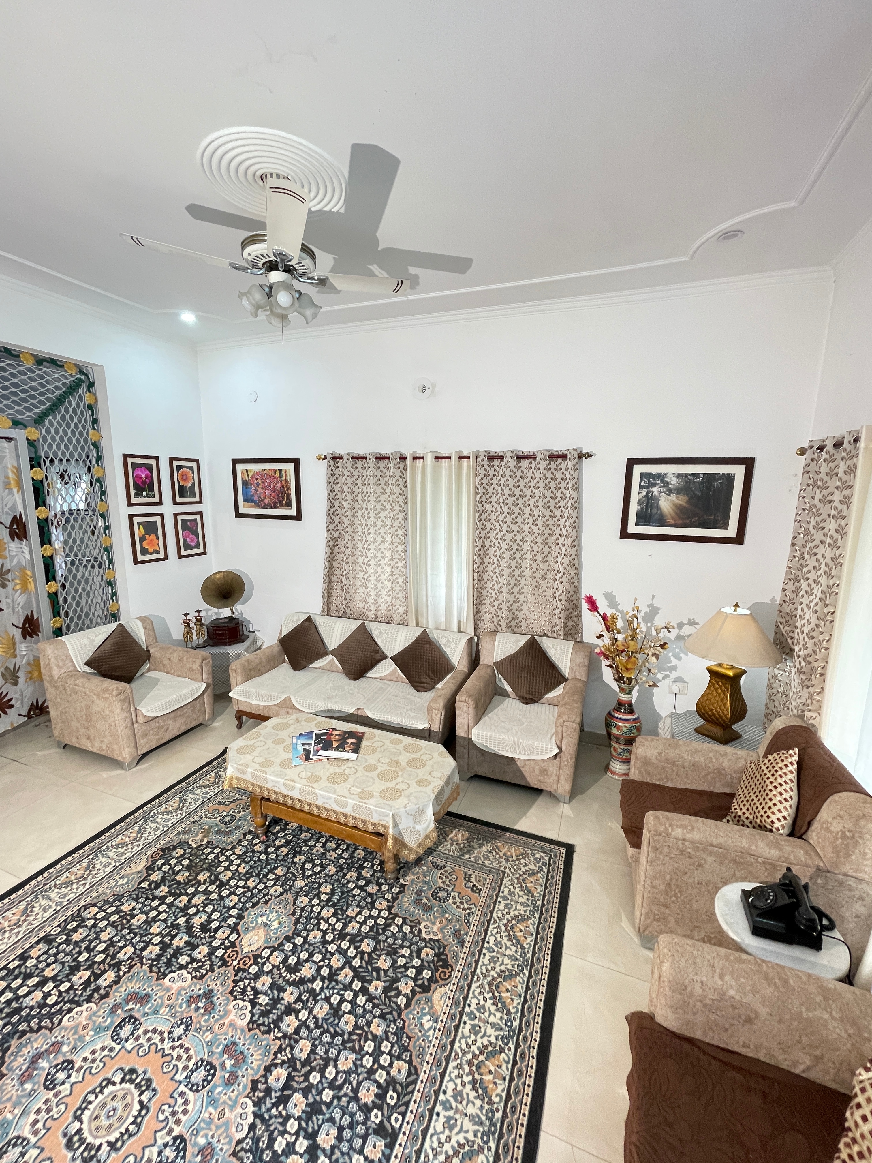 Serene Mansion - a perfectly located premium homestay - Tap to explore photos