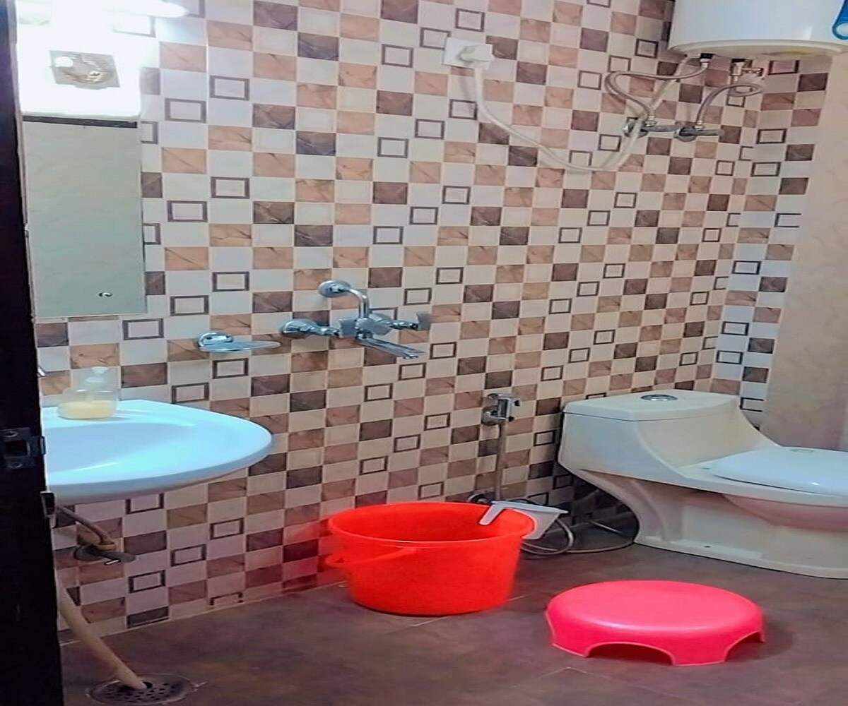 Welcome Lounge - Tap to explore photos