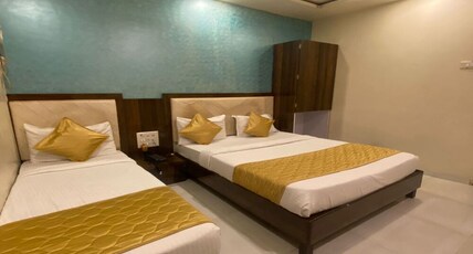 Hotel Garden Palace Room Type - Deluxe Triple Room