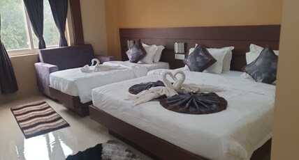 HR Garden (Hotel & Resort) Room Type - Three bedded Deluxe Room