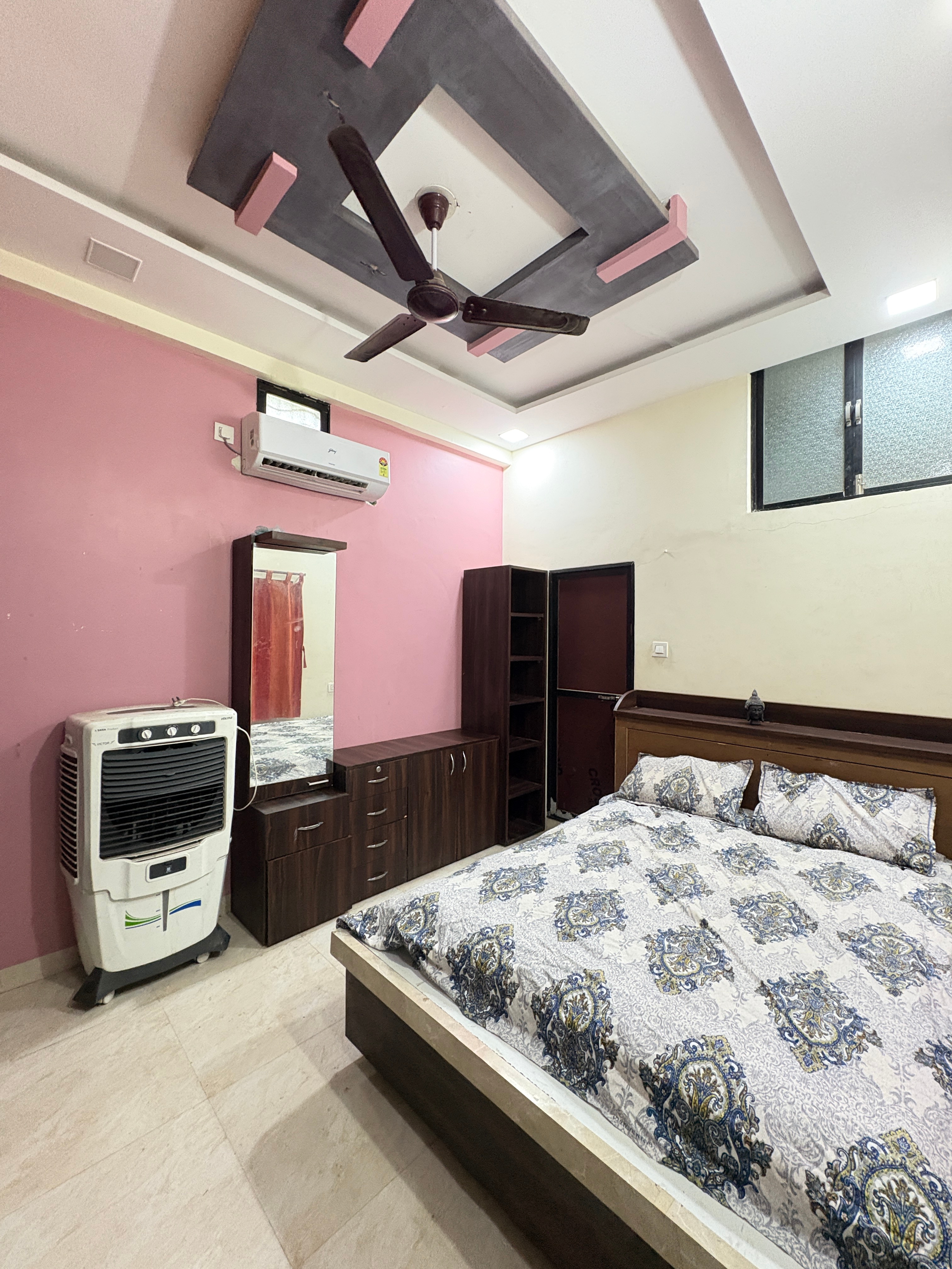 Gayatri Homestay - Tap to explore photos