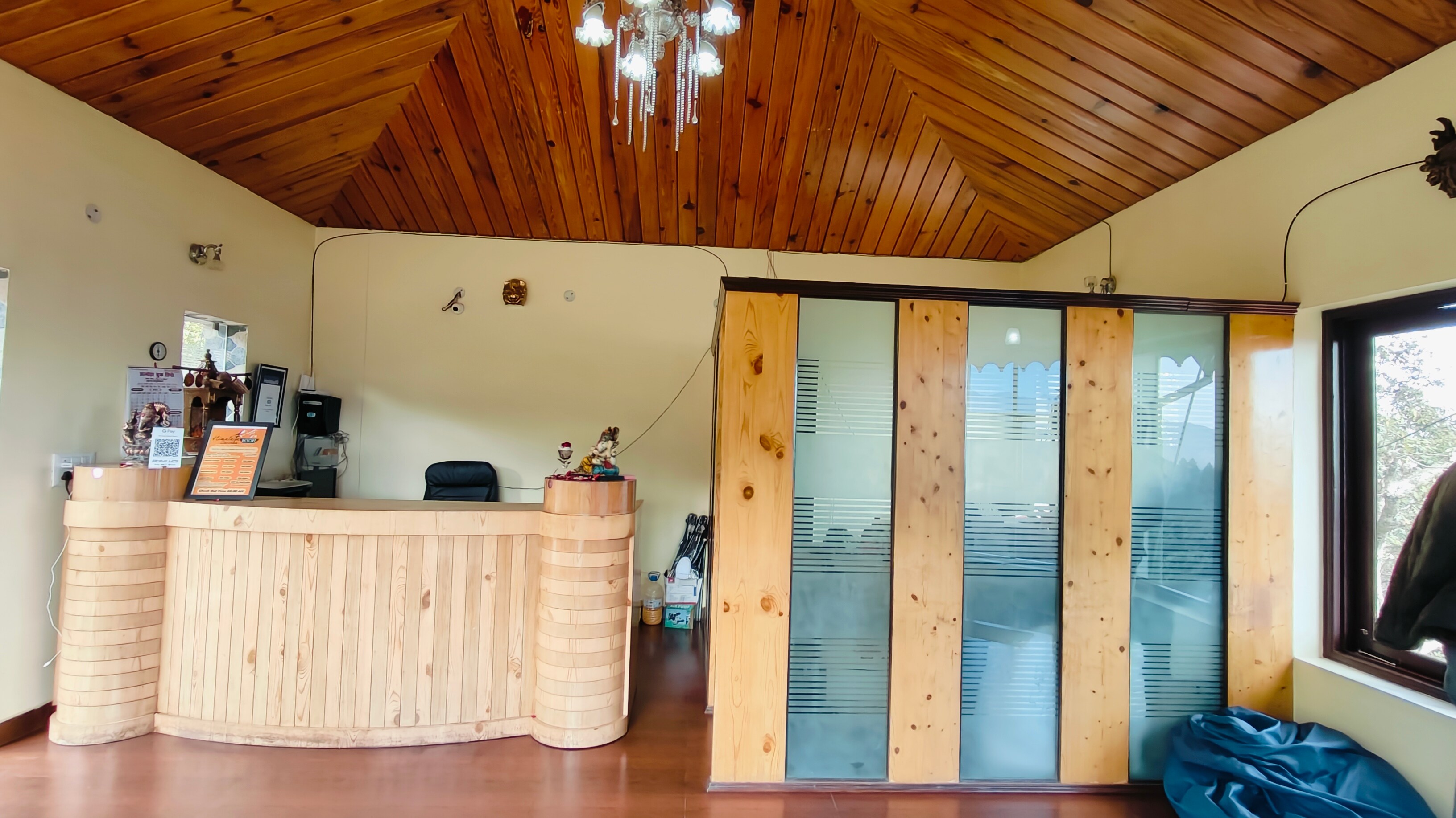Himalaya Darshan Resort - Tap to explore photos