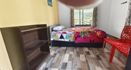 Ellickal Homestay Room Type - Budget Balcony room II