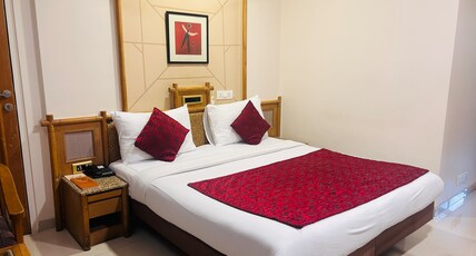 Gandharva Residency Shivaji Nagar Room Type - Deluxe Room