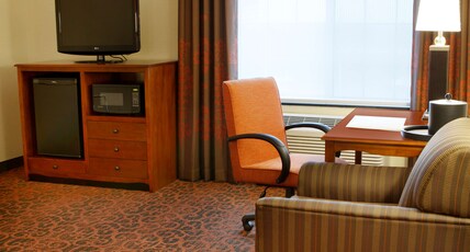 Hampton Inn Bangor Room Type - 1 KING BED NONSMOKING