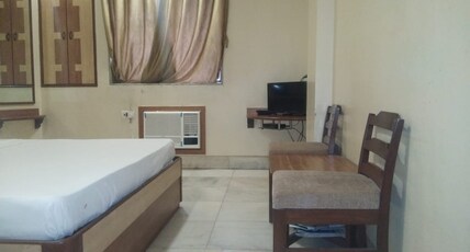 Hotel Jasneel Room Type - Deluxe Room