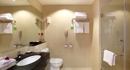 Holiday Inn MELAKA Room Type - 2 Single Bed Standard sea view