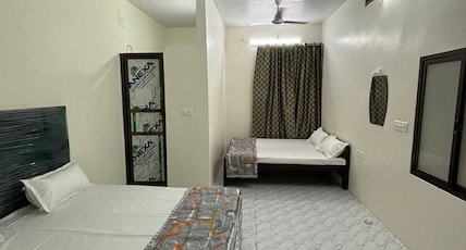 Pipewalas House | Near Kashi Vishwanath Room Type - Deluxe AC Luxury Quadruple Bedroom Pipewalas House | Near Kashi Vishwanath Room Type - Deluxe AC Luxury Quadruple Bedroom