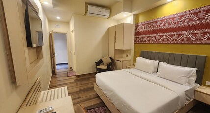 Shamuka Hotel (1 minute walk from Beach) Room Type - Executive Room