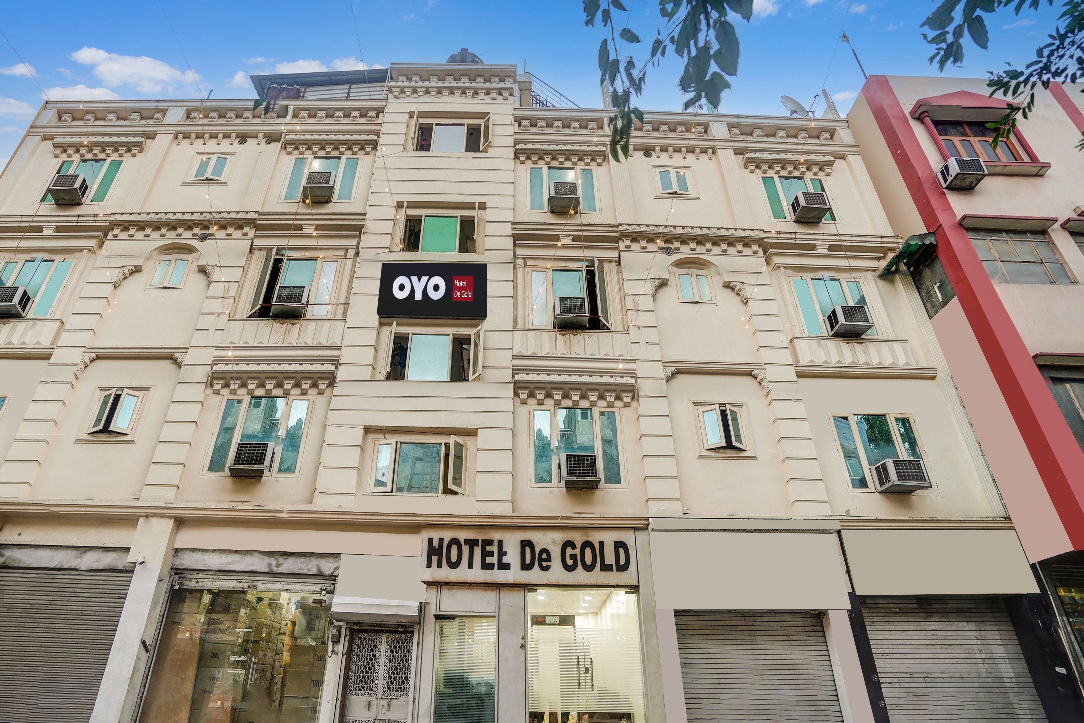 Hotel O De Gold Karol Bagh - Tap to explore photos