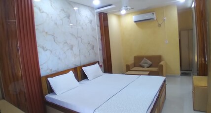 Hotel Royal Residency Assam By GRB Room Type - Deluxe Room