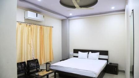 Hotel Kusum - Tap to explore photos