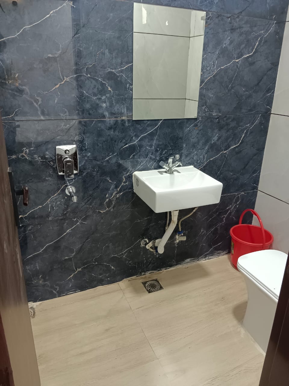 Homestay Empress Grand - Tap to explore photos