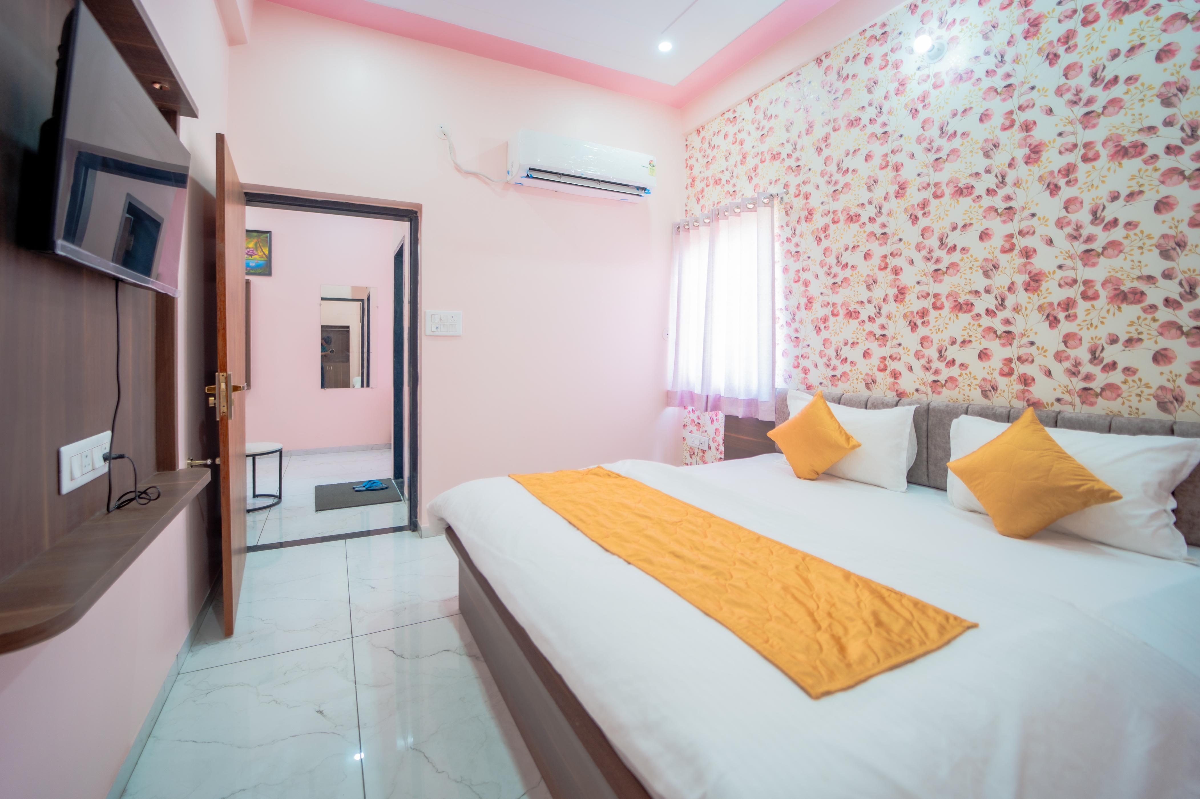 Hotel Neel Kamal. - Tap to explore photos