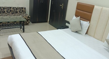 Hotel DevRaj Palace Maheshwar Room Type - Royal Room
