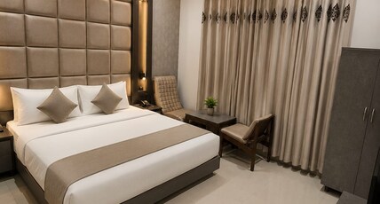 Hotel Sanjeev Palace Room Type - Deluxe Double Bed Non Ac Room