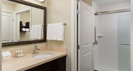 Staybridge Suites - Columbus Polaris Room Type - 2 Queen 1 Bedroom Suite Comm Access