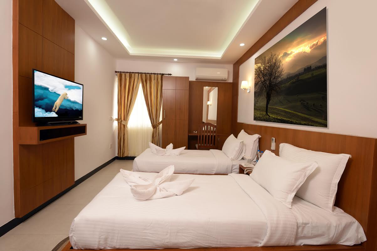 THE ACACIA HOTEL - Tap to explore photos