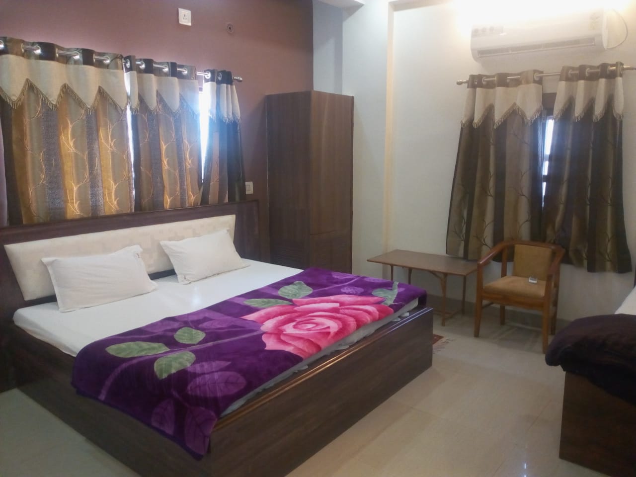 Pushkar Villas Resort - Tap to explore photos