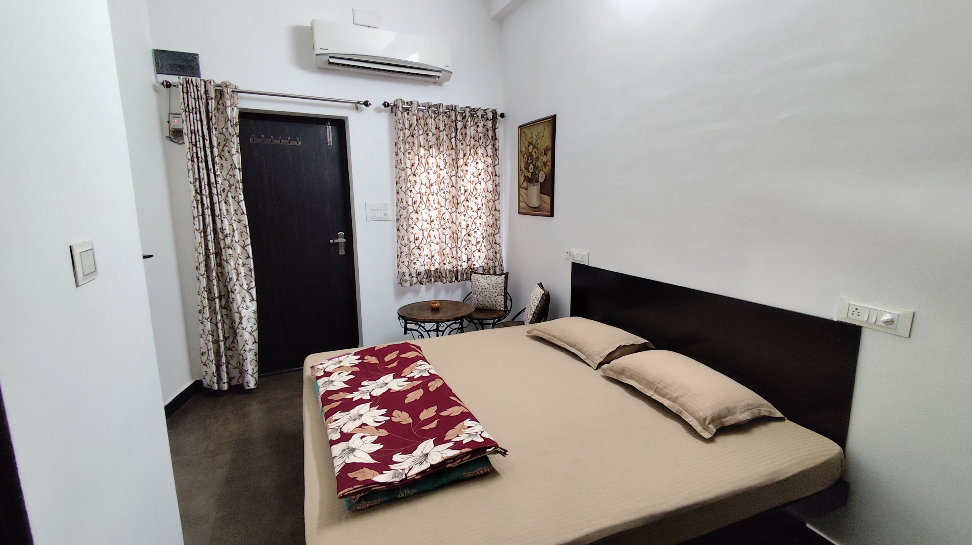 Manorama HomeStay ( lake view) - Tap to explore photos