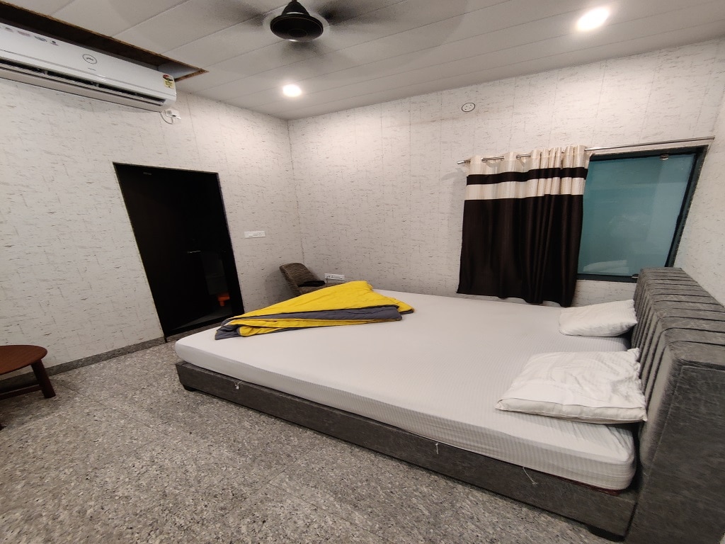 Hotel Shree Shyam Khatu - Tap to explore photos