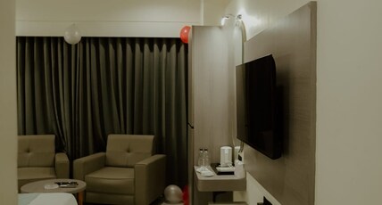 HOTEL NIVASA Room Type - Deluxe Room