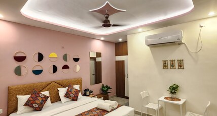 Nomadic Kashi Stays Room Type - Deluxe Double Room