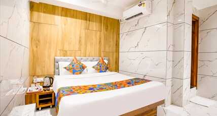 FabHotel Shubham Inn - Nr. Jain Mandir, Bhandup West Room Type - Deluxe Room