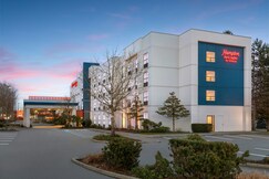 Rooms of Hampton Inn & Suites by Hilton Langley-Surrey