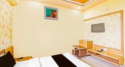 Hotel Yuvraj Room Type - Deluxe Room