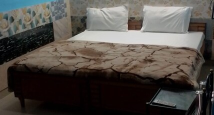 Hotel apple rose Room Type - Standard Non AC Room