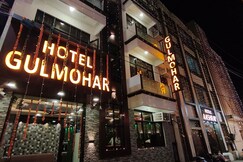 Hotel Gulmohar 
